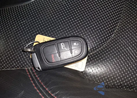 2018 Jeep Cherokee Trailhawk 4X4 z USA, uszkodzony, nr VIN 1C4PJMBXXJD582406